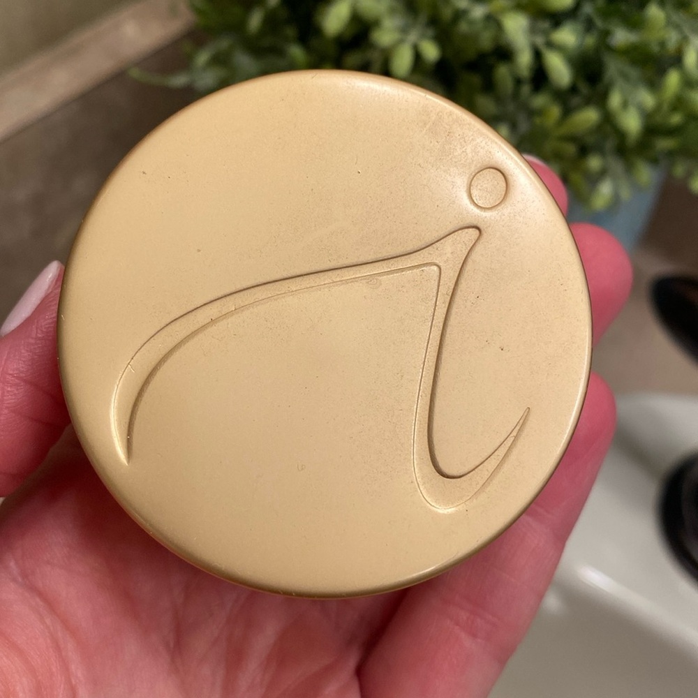 ⭐️ Jane Iredale ⭐️ Amazing Matte Loose Powder! Used 2x’s!!